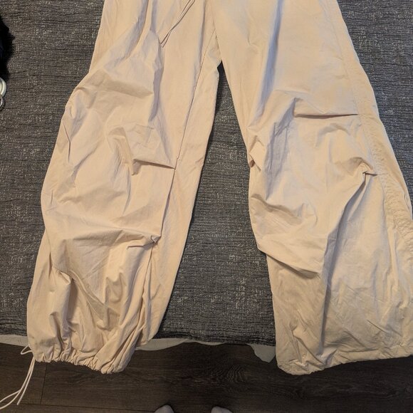 Zara Parachute Pant, Colour sand, medium - Picture 3 of 3